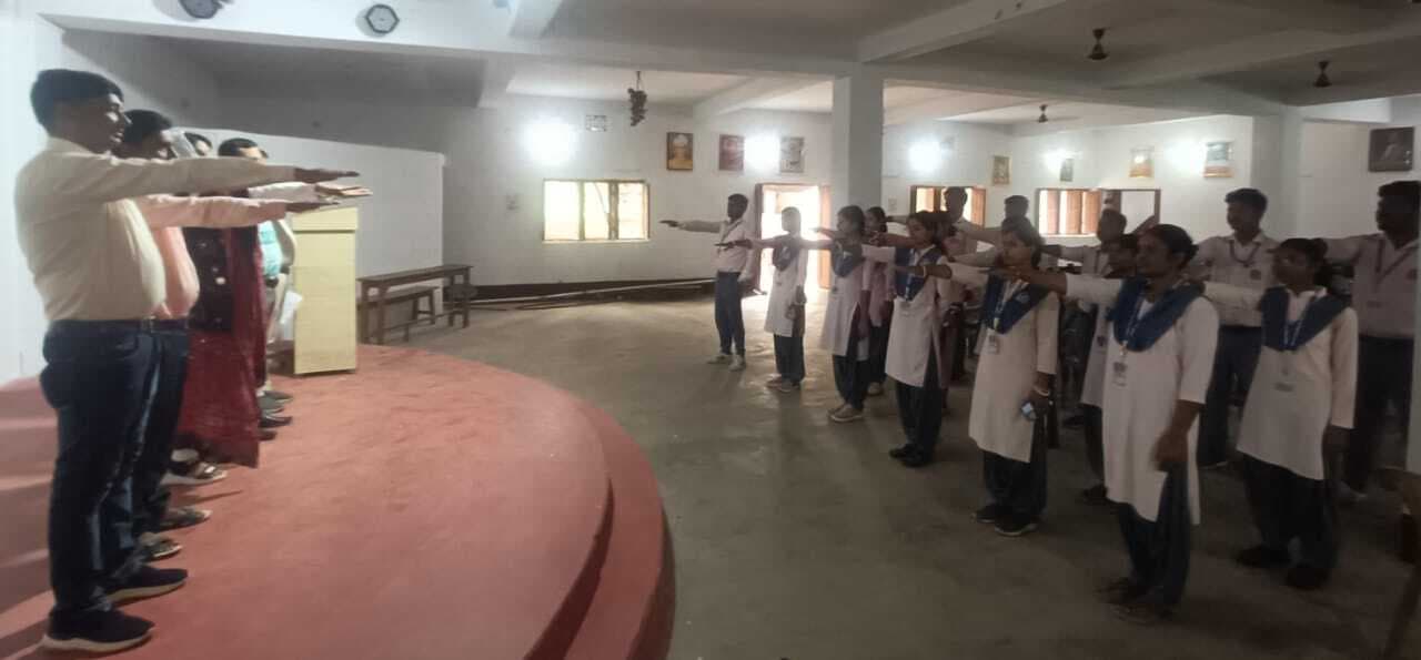 राहत कॉलेज ऑफ एजुकेशन में मनी सरदार पटेल की जयंती