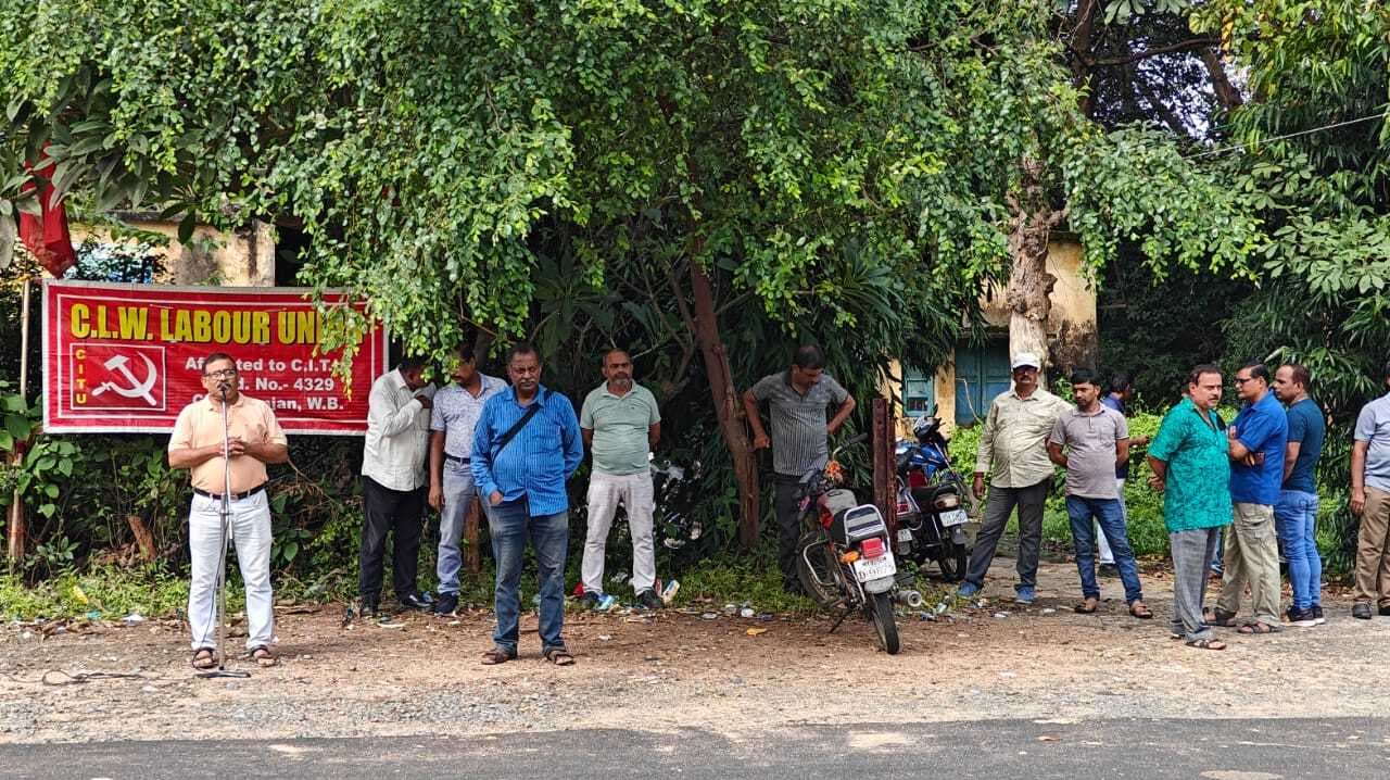 लेबर यूनियन रेलवे के निजीकरण का किया विरोध