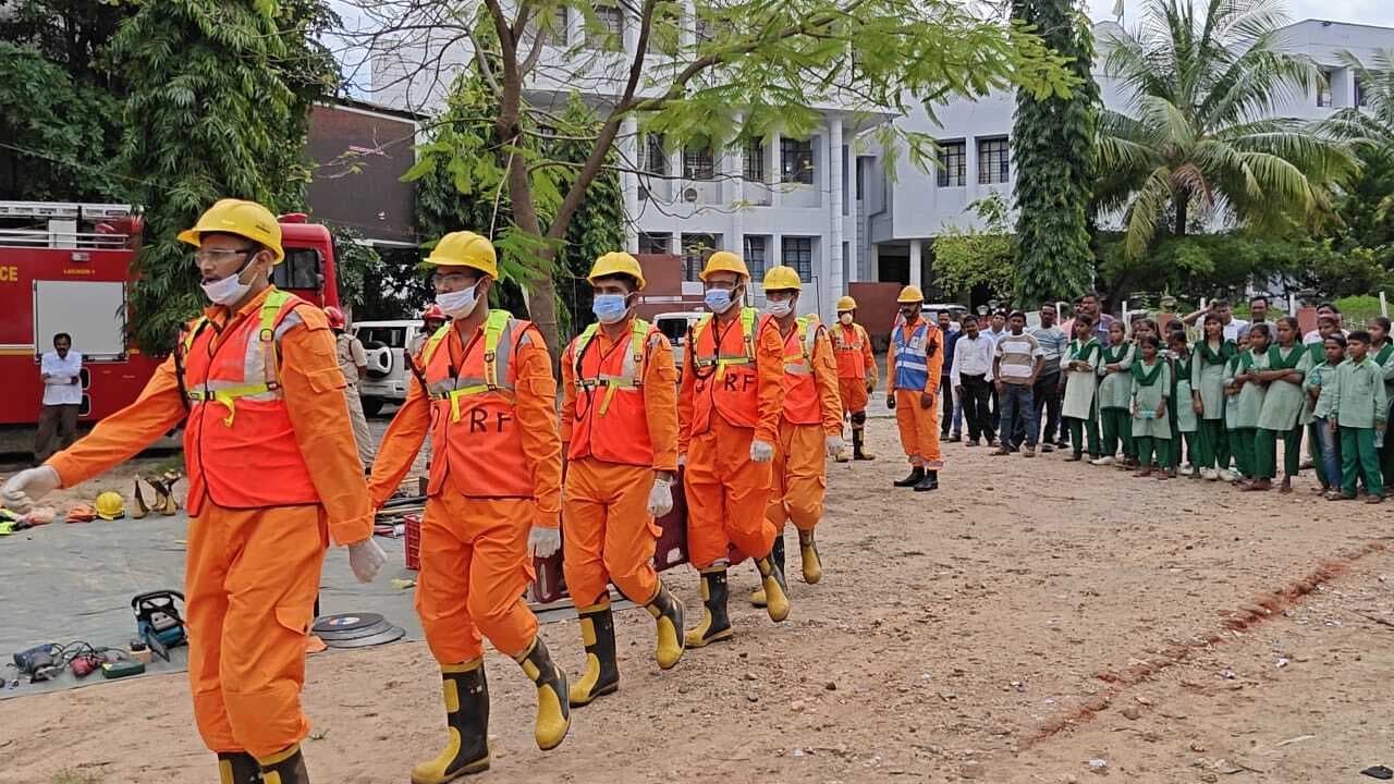 एनडीआरएफ ने आपदाओं से निबटने के लिए की मॉक ड्रिल