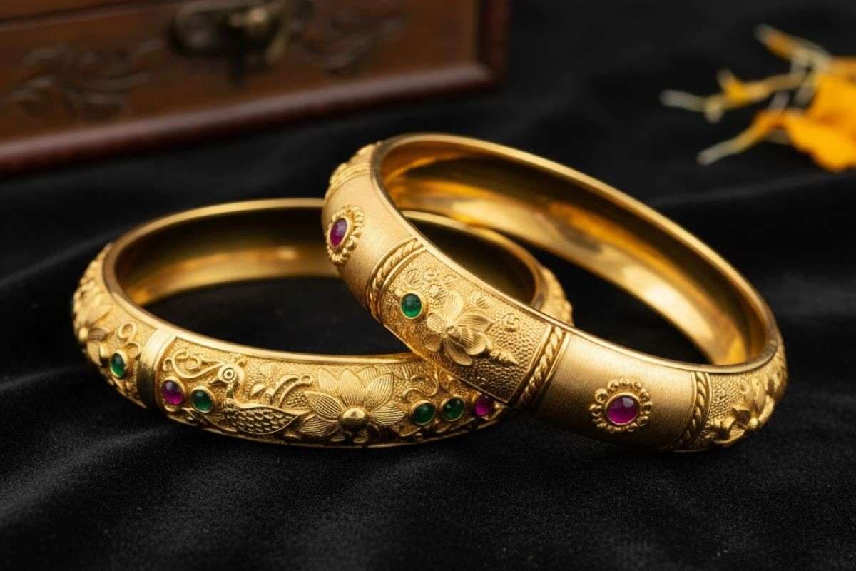 gold kada design