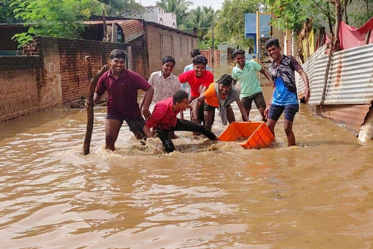 Cyclone Alert: बंगाल की खाड़ी में हलचल तेज, भारी बारिश की संभावना, 50 की रफ्तार से हवाएं चलने का अनुमान