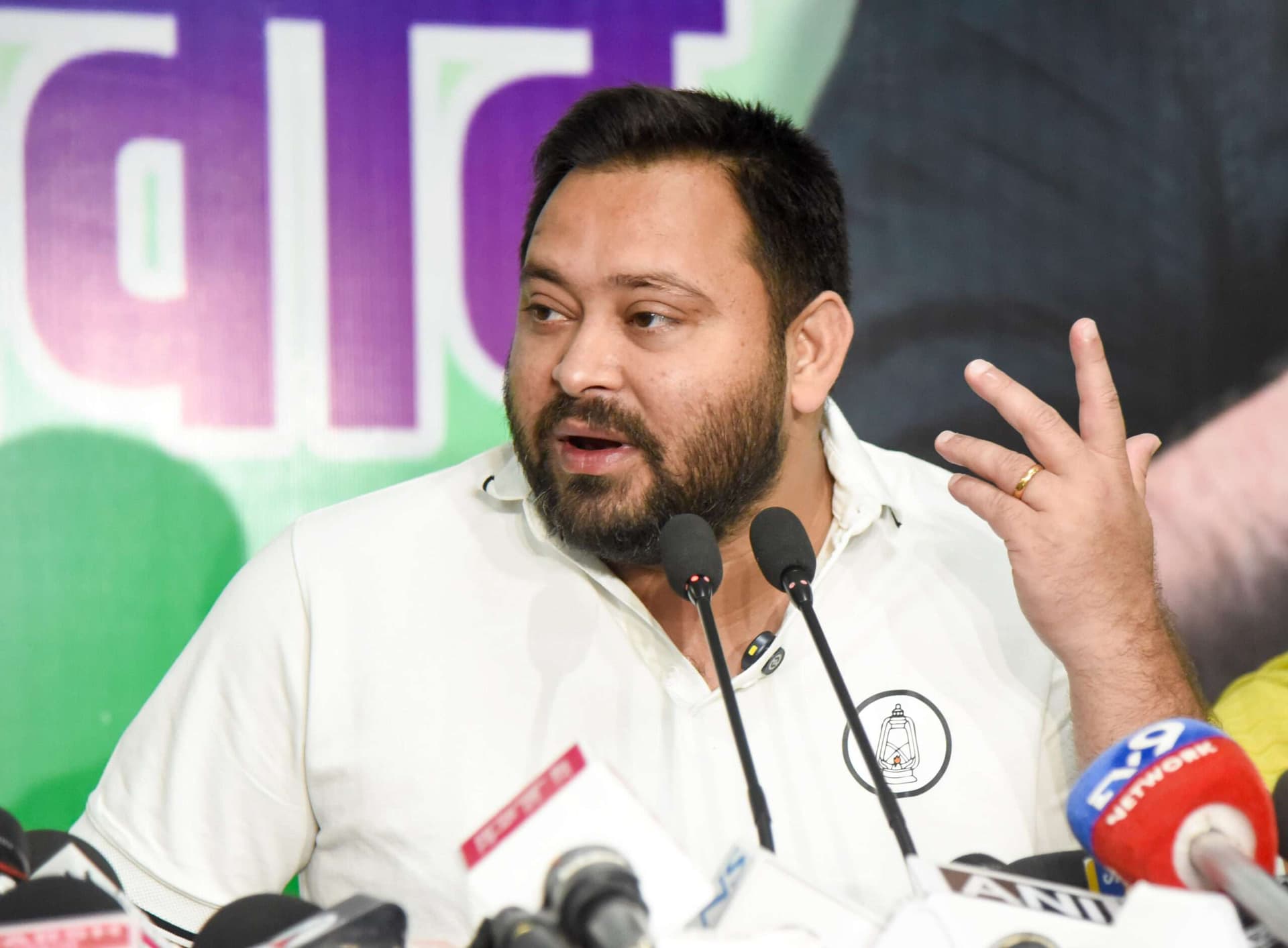 RJD के ‘हार की फाइल’ खुली! या दबा ही रह जाएगा सच? आंतरिक रिपोर्टें धूल फांक रहीं, समीक्षा बैठक पर उठे सवाल
