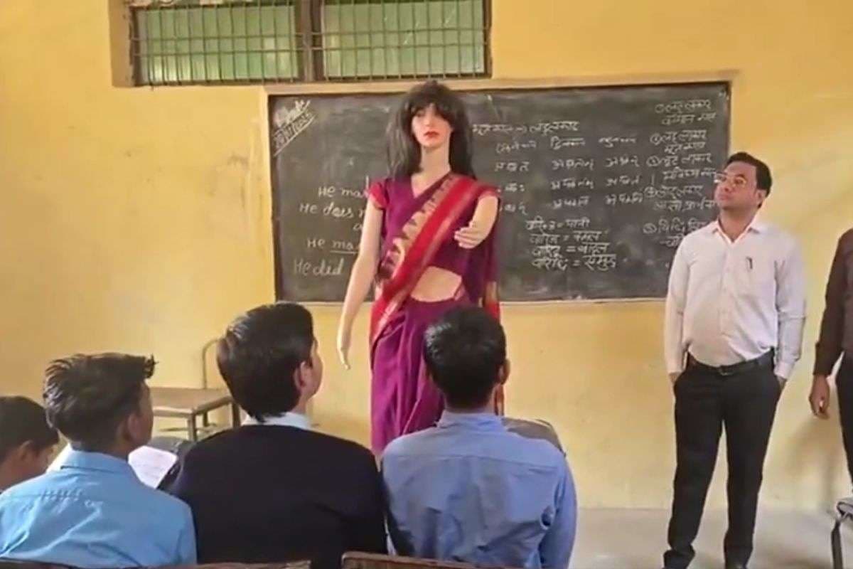 AI Teacher: UP के 17 साल के छात्र ने बना दिया साड़ी पहनकर पढ़ाने वाली एआई टीचर, देखें कैसे देती है सवालों के जवाब