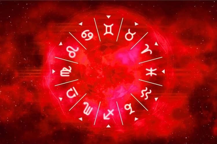 Aaj Ka Rashifal: कुंभ राशि वालों का दिन व्यस्त रहेगा, जानें मेष से लेकर मीन राशि का आज 4 नवंबर का राशिफल
