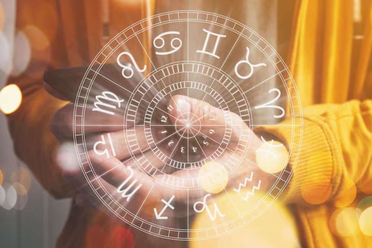 Aaj Ka Rashifal: मकर राशि वालों के  नौकरी में तरक्की के अच्छे योग हैं, जानें मेष से लेकर मीन राशि का आज 5 नवंबर का राशिफल