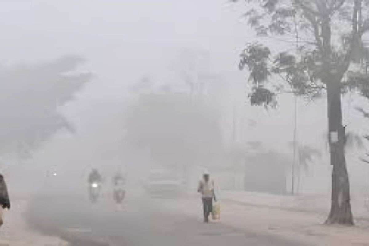 Aaj Bihar Ka Mausam: बिहार में अगले 48 घंटे में गिरेगा हाड़ कापने वाला ठंड, जाने अपने इलाके के मौसम का हाल