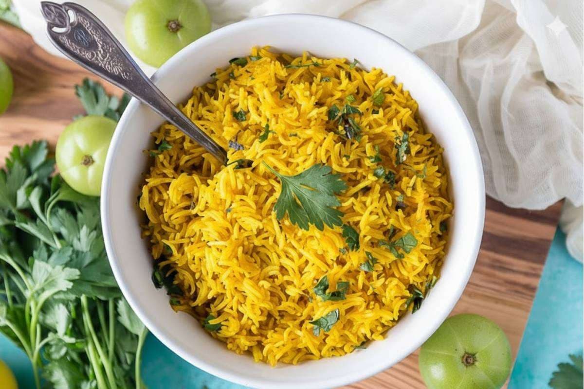 Amla Fried Rice Recipe: खट्टे-मीठे आंवले से बनाएं हेल्दी फ्राइड राइस – ट्राइ करें विटामिन C से भरपूर रेसिपी