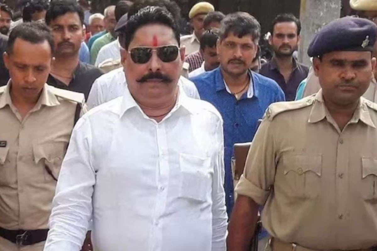 Bihar Election 2025 Result: बाहुबली की गिरफ्तारी के बाद पत्नी ने संभाली कमान, मोकामा से छोटे सरकार आगे