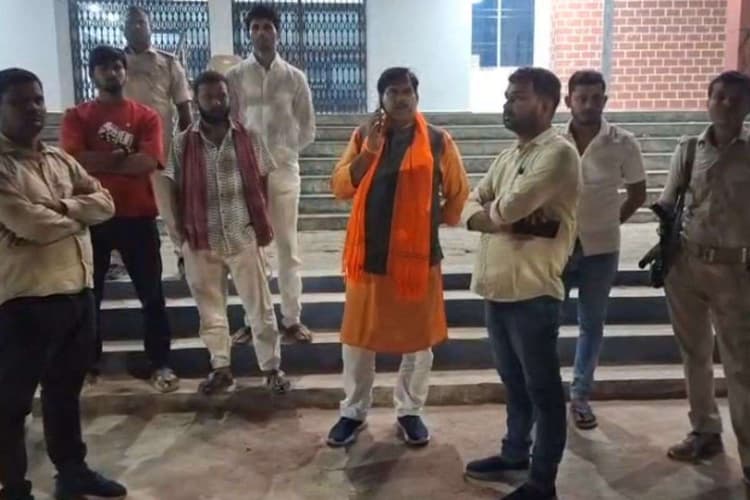 Bihar News: चुनाव बाद बिहार में हिंसा से तनाव, वोट देकर घर लौटते वक्त हमला