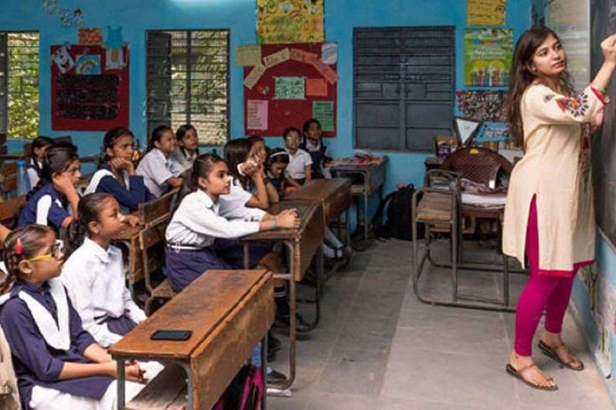 Bihar Teacher Transfer: बिहार के 22 हजार से ज्यादा शिक्षकों को इस महीने मिलेगी नई पोस्टिंग, ट्रांसफर गाइडलाइन जारी
