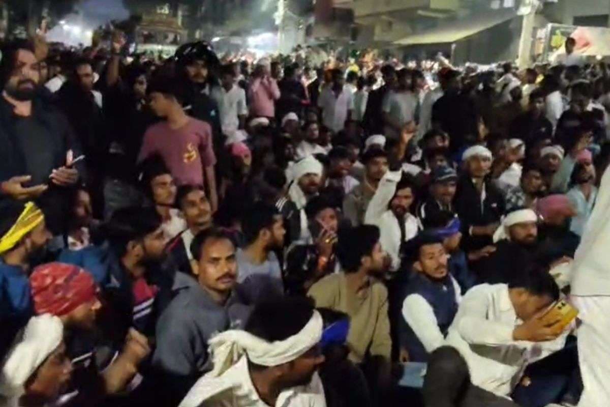 बसपा प्रत्याशी के समर्थकों ने किया मतगणना केंद्र पर पथराव, दो पुलिसकर्मी घायल