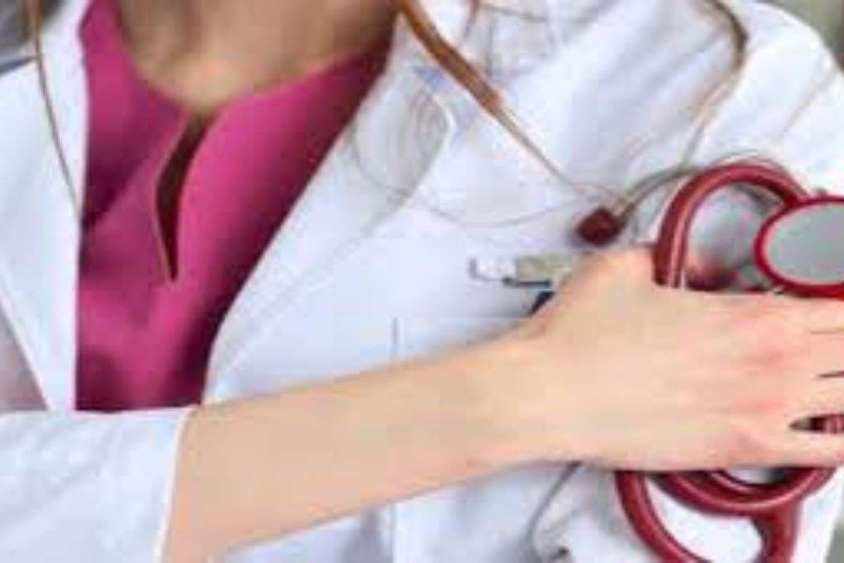 Bihar Crime: खुद को डॉक्टर बताकर प्रेमी के घर में घुसी डीएमसीएच की छात्रा, पुलिस पहुंची तो मिला शव