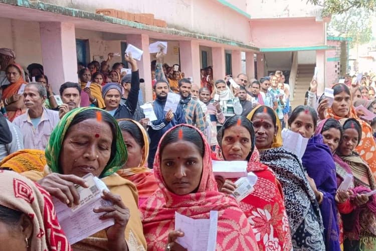 Bihar Election Voting Percentage: बिहार के लोगों ने की धुआंधार वोटिंग, तोड़ डाले सारे रिकॉर्ड, अब तक का सबसे ज्यादा 66.91% हुआ मतदान