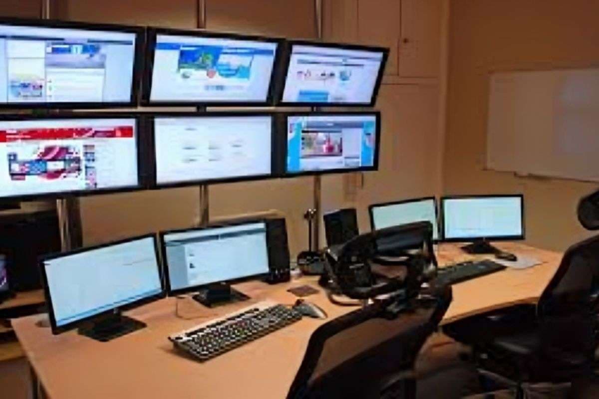 Bihar Elections 2025: हर बूथ पर डिजिटल निगरानी, दलों ने तैयार किया हाईटेक वार रूम नेटवर्क