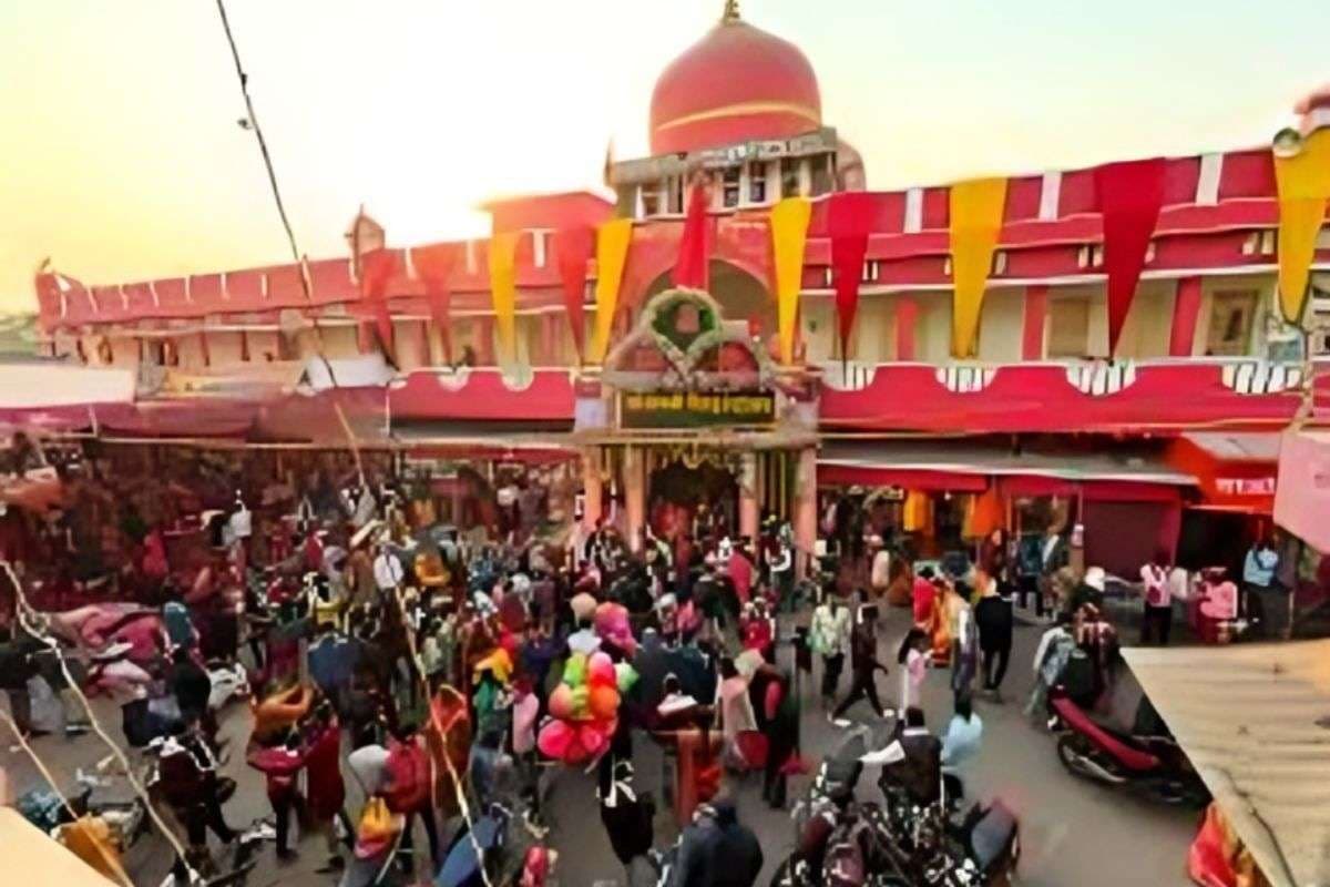 Bihar News: सीतामढ़ी में गूंजने लगी विवाह पंचमी की तैयारियों की धुन, जानकी मंदिरों में सजावट चरम पर