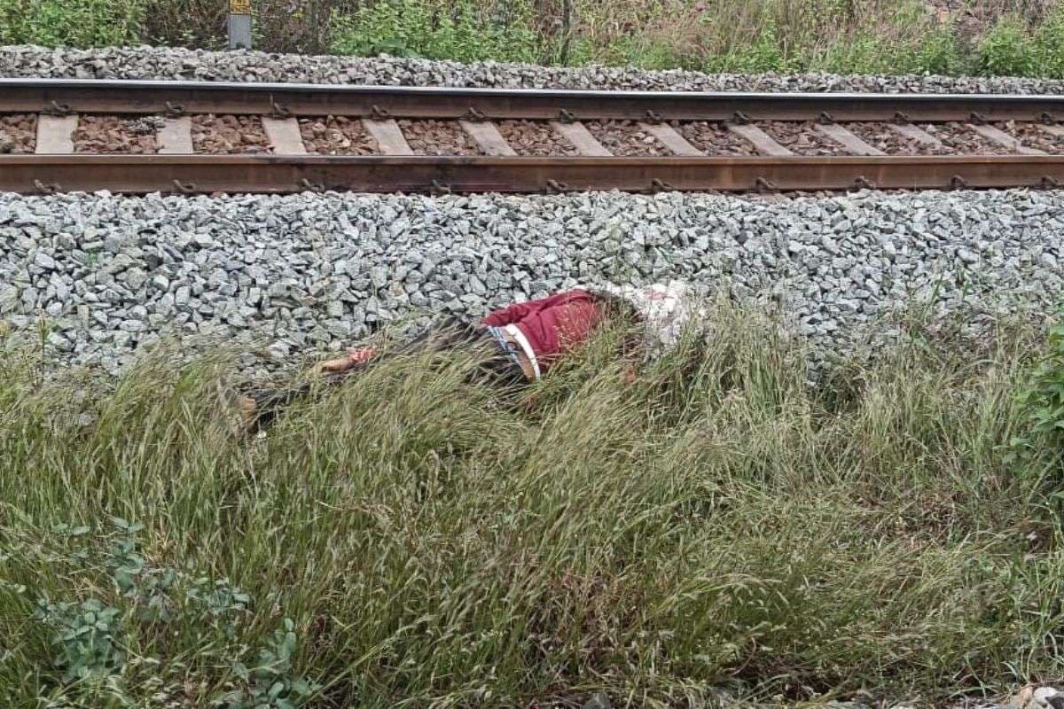 Bokaro Murder: रात में पति-पत्नी में हुआ विवाद, सुबह रेलवे ट्रैक पर मिला सीसीएल कर्मी का शव
