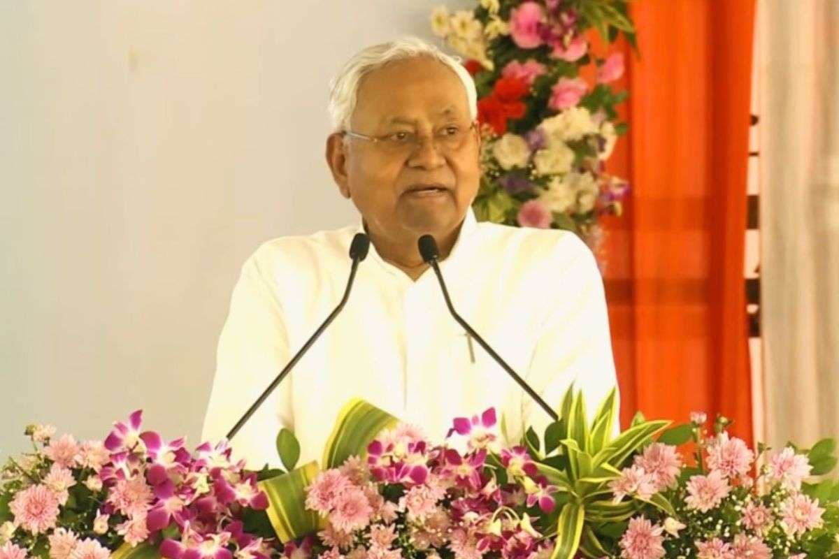 Bihar Election 2025: 'पहले की सरकार फालतू थी, बहुत बुरा हाल था', भागलपुर में सीएम नीतीश लालू-राबड़ी शासनकाल पर भड़के