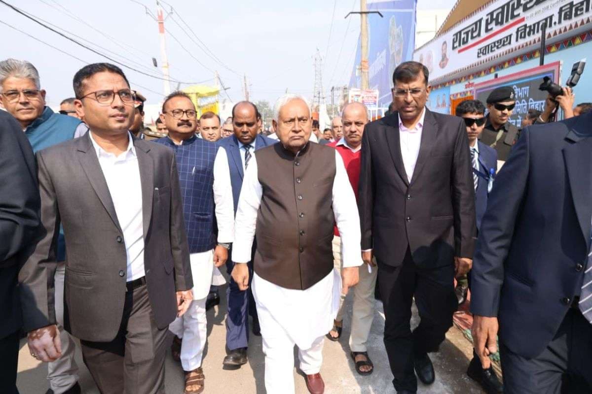 सोनपुर मेला पहुंचे सीएम नीतीश ने अधिकारियों को दिया सख्त निर्देश, लिया इंतजामों का पूरा जायजा