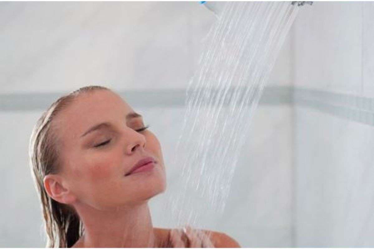 Cold Vs Hot Shower Benefits: ठंडा या गर्म पानी,जानिए कौन सा शॉवर है आपके लिए बेहतर