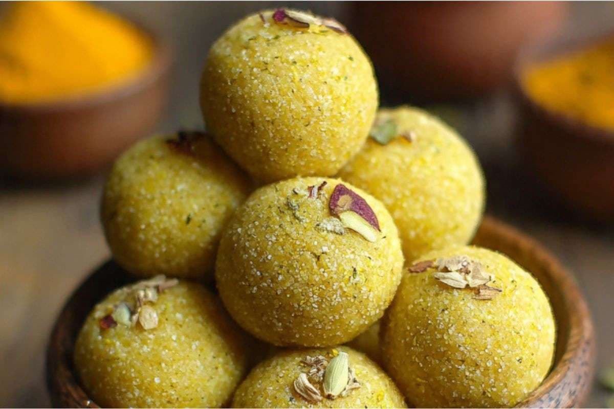 Danedar Besan ka Choora Recipe: हलवाई जैसा परफेक्ट दानेदार बेसन चूरा बनाने का सबसे आसान तरीका