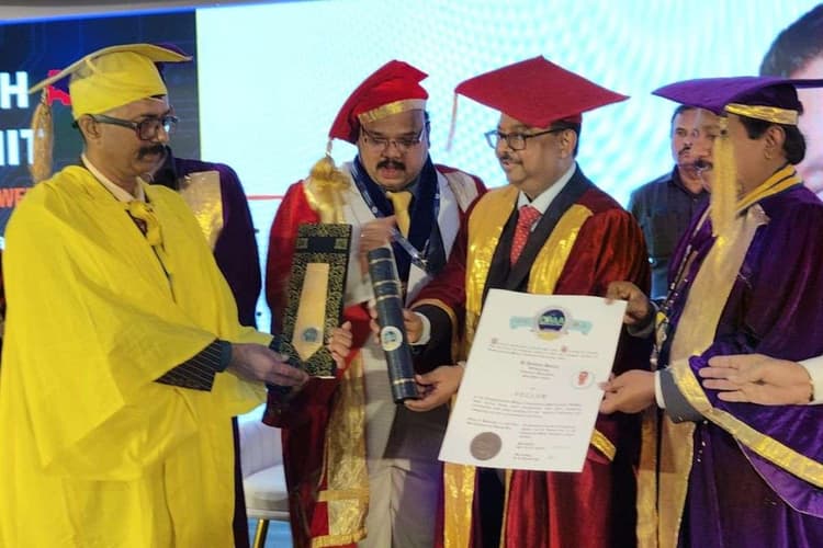 पटना के डॉ. प्रभात रंजन को मिला कॉमनवेल्थ मेडिकल एसोसिएशन फेलोशिप अवार्ड, CJI सूर्यकांत ने हैदराबाद में किया सम्मानित