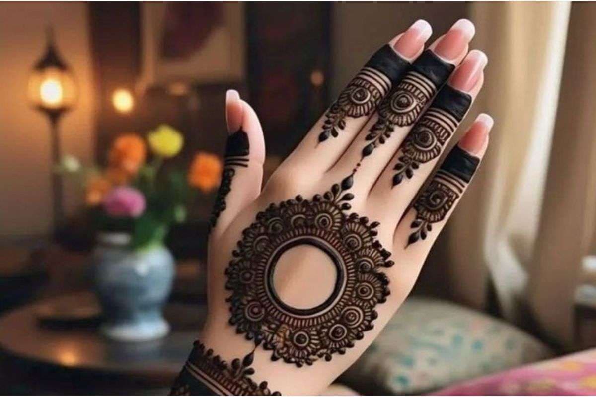 Quick Finger Mehndi Designs: वक्त कम है, ये 10 मिनट वाली फिंगर मेहंदी डिजाइन बचाएंगी आपका समय