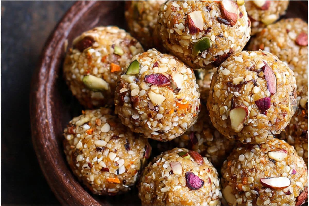 Healthy Til Mungfali Laddu Recipe: बिना गुड़ या चीनी के 15 मिनट में बनाएं क्रिस्पी और टेस्टी लड्डू