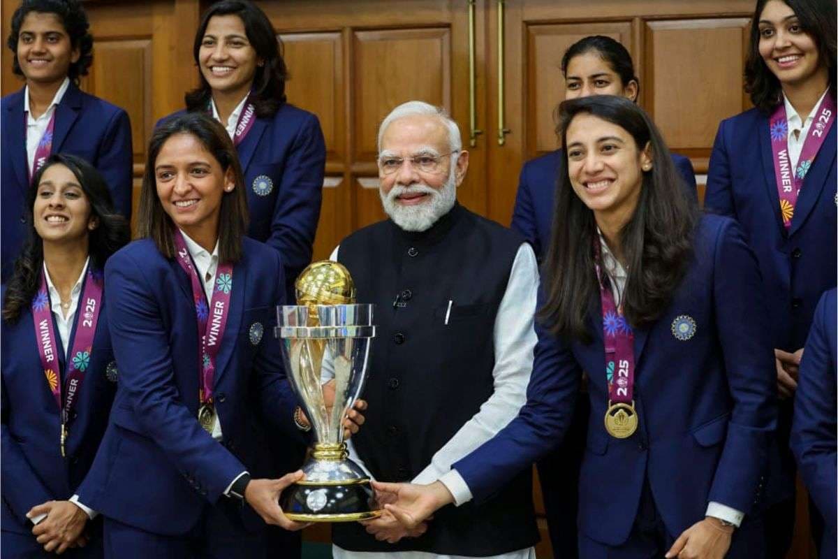 विश्व विजेता खिलाड़ियों ने की PM नरेंद्र मोदी से मुलाकात, शेयर किए मजेदार किस्से; PHOTOS