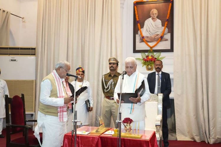 JDU के नरेंद्र नारायण यादव बने बिहार विधानसभा के प्रोटेम स्पीकर, राज्यपाल ने दिलाई पद की शपथ