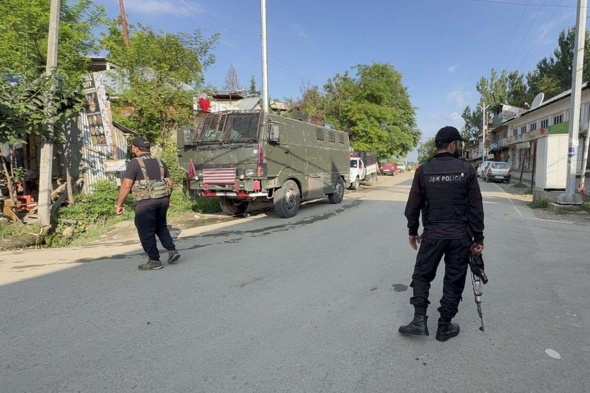 Terrorist Module: सफेदपोश आतंकी मॉड्यूल मामले में एक और गिरफ्तार, जम्मू-कश्मीर पुलिस को बड़ी सफलता