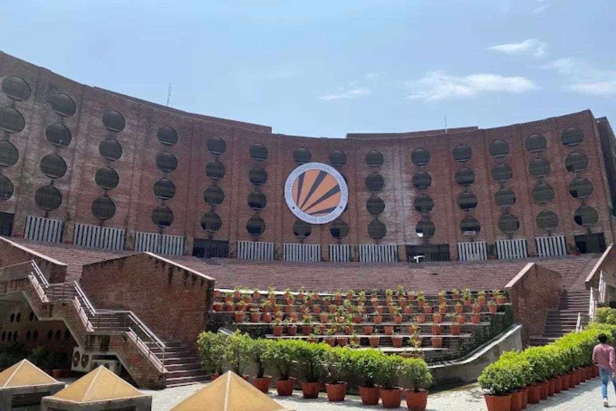 LPU में इंटरनेशनल बायोटेक कॉन्फ्रेंस, सस्टेनेबल फ्यूचर पर वैज्ञानिकों ने खींचा ध्यान