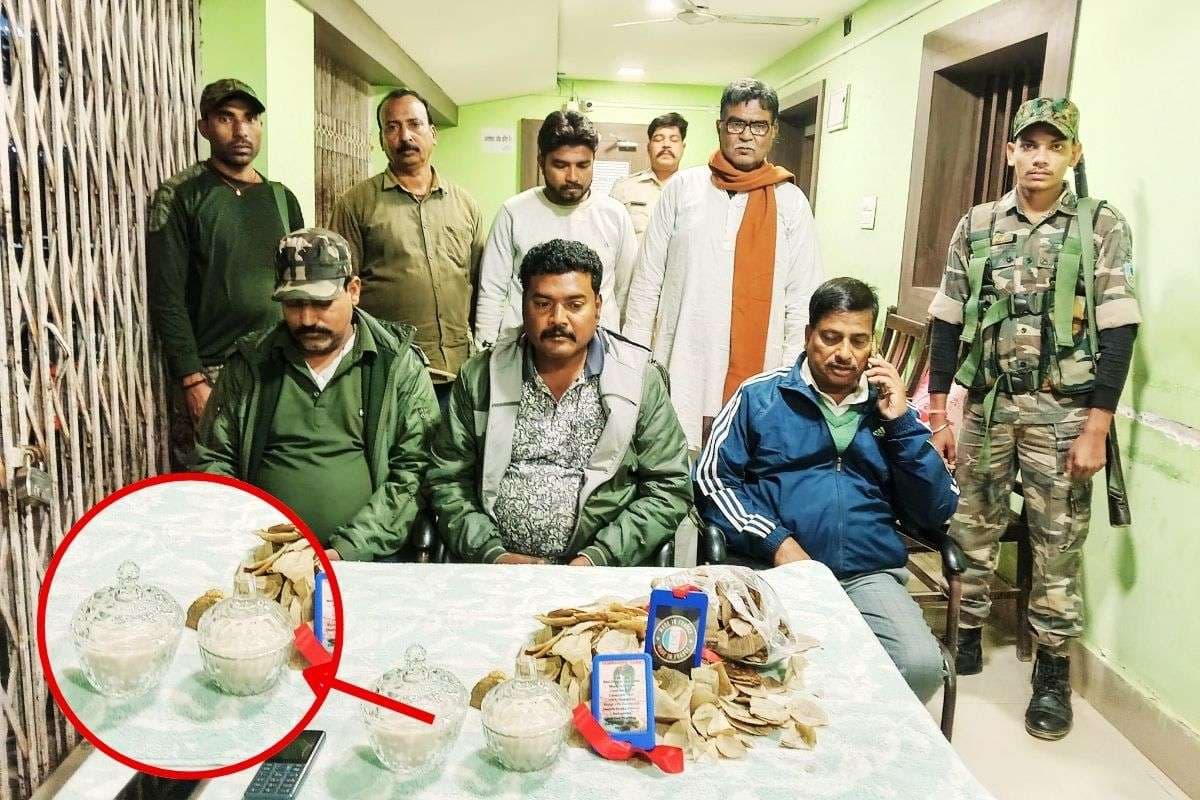 झारखंड में 80 करोड़ का मेड इन फ्रांस जहर और ढाई किलो पेंगोलिन शल्क बरामद, 3 गिरफ्तार