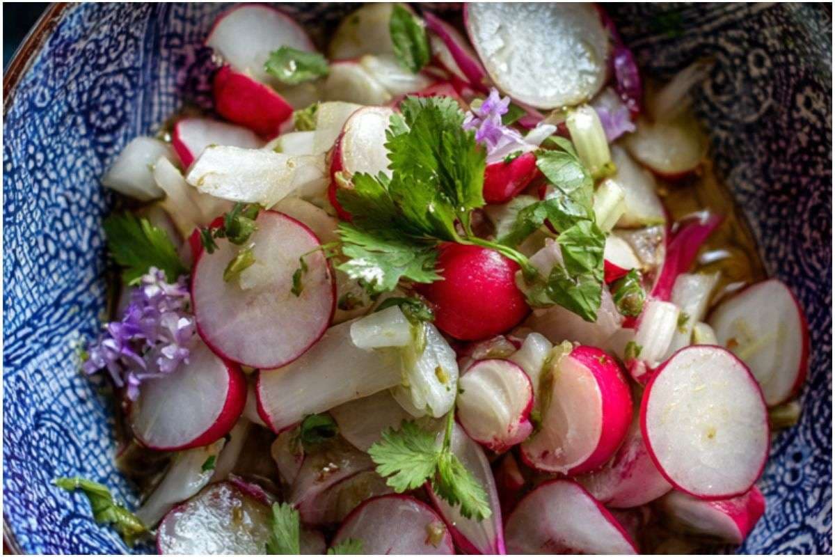 Mooli Chaat Recipe: 10 मिनट में कम तेल में बनाये क्रिस्पी और चटकारेदार मूली चाट