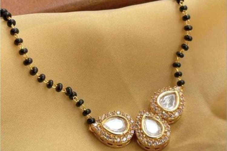 New Gold Mangal Sutra Designs 2026: लाइटवेट गोल्ड मंगलसूत्र डिजाइन जो हर दुल्हन को चाहिए,देखें लेटेस्ट कलेक्शन