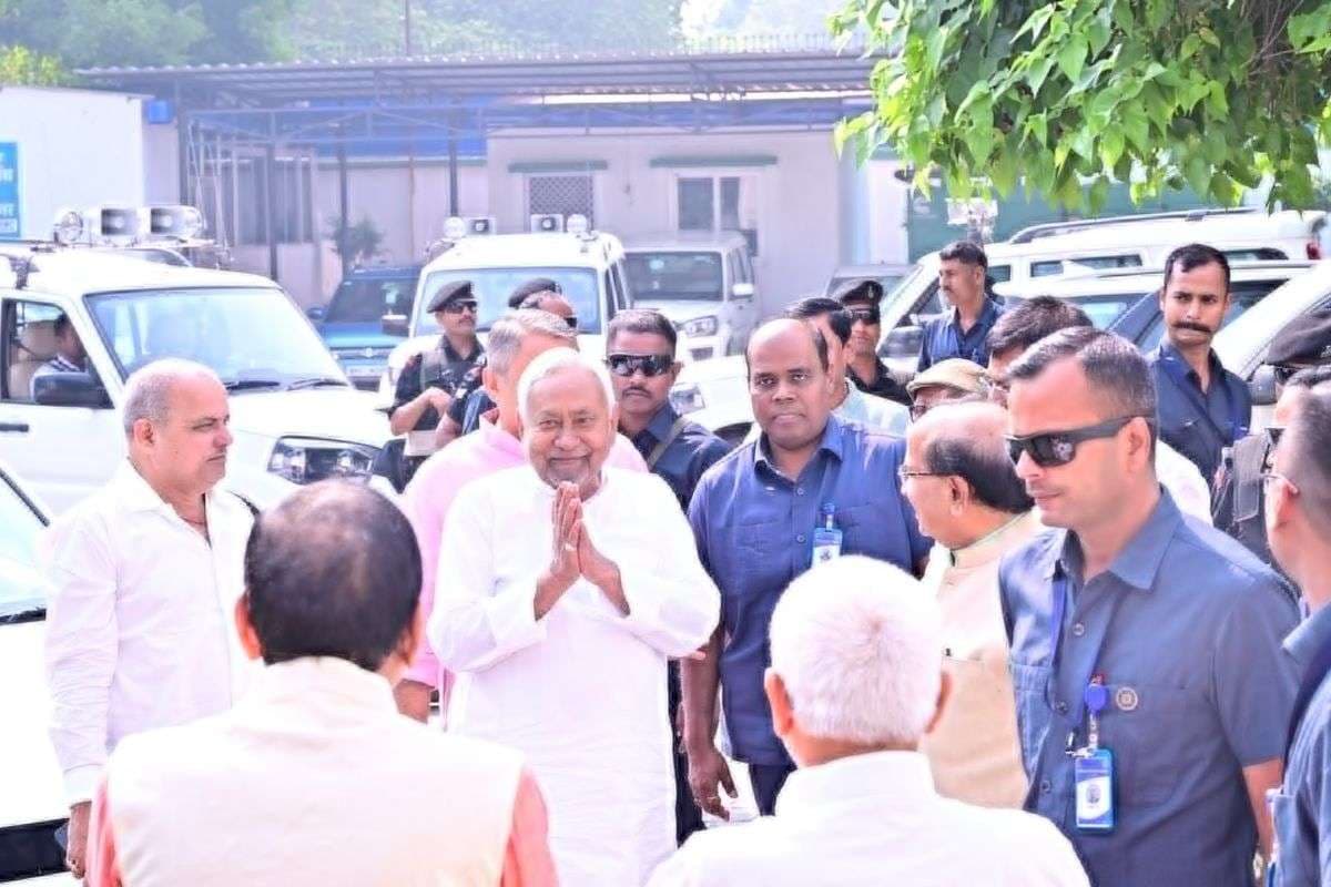 Bihar Exit Poll 2025: एग्जिट पोल में NDA सब पर भारी, देखिये पोल ऑफ पोल्स के आंकड़े