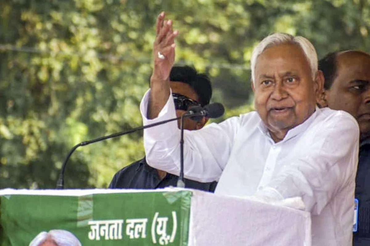 Nitish Kumar Video : ‘टाइगर अभी जिंदा है’ के बाद 'बिहार का मतलब नीतीश कुमार', पटना में लगे होर्डिंग