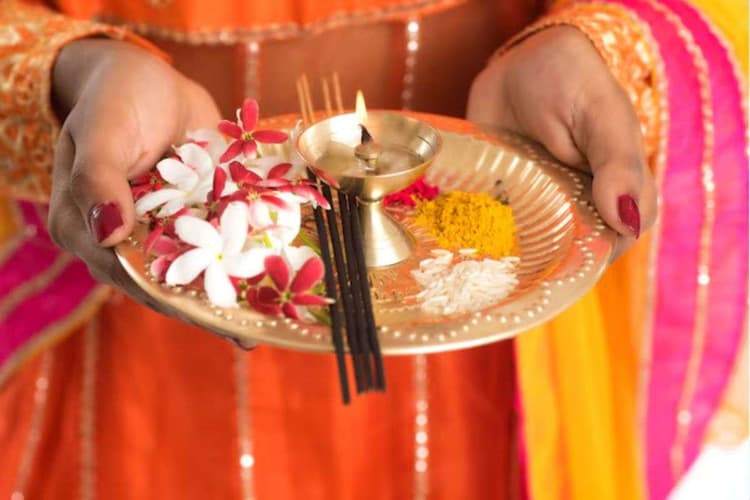 November 2025 Vrat Tyohar, Festival List: कार्तिक पूर्णिमा से लेकर विवाह पंचमी, नवंबर महीने में मनाए जाएंगे ये सारे व्रत त्योहार