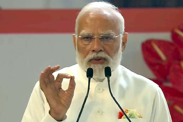 Vande Mataram : बोले पीएम मोदी–वन्दे मातरम् मां भारती की आराधना