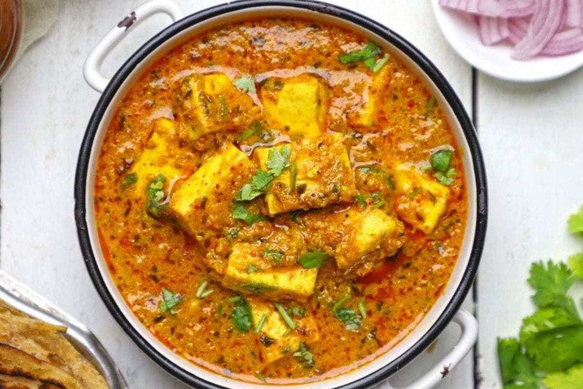 Paneer Korma Recipe: रिच, क्रीमी और शाही स्वाद से भरपूर, घर पर बनाएं रेस्टोरेंट स्टाइल पनीर कोरमा और सबका दिल जीत लें