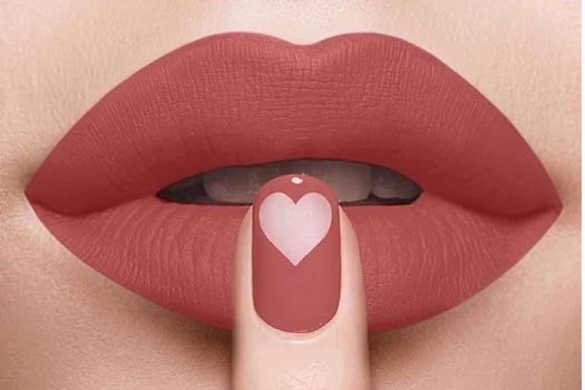 Quick Matte Lipstick Removal Hacks: सिर्फ 2 मिनट में होठों से मैट लिपस्टिक होगी गायब,अपनाये ये हैक्स