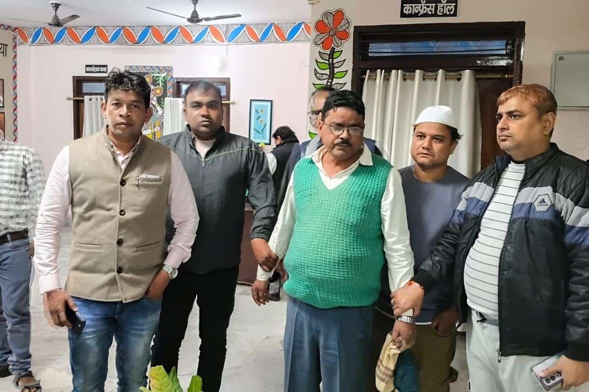 सीवान में विजिलेंस की बड़ी कार्रवाई, 15 हजार की घूस लेते राजस्व कर्मचारी को रंगे हाथ धरा 