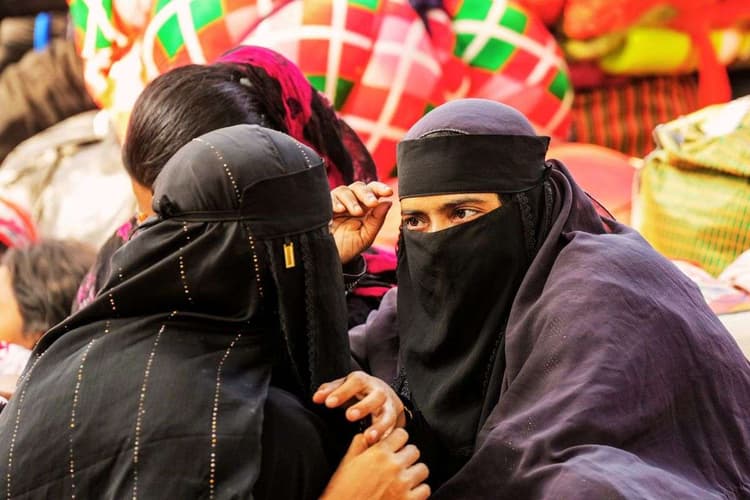 SIR का खौफ! बंगाल से भाग रहे बांग्लादेशी नागरिक, हर दिन 150-200 लोगों को वापस भेज रहा बीएसएफ