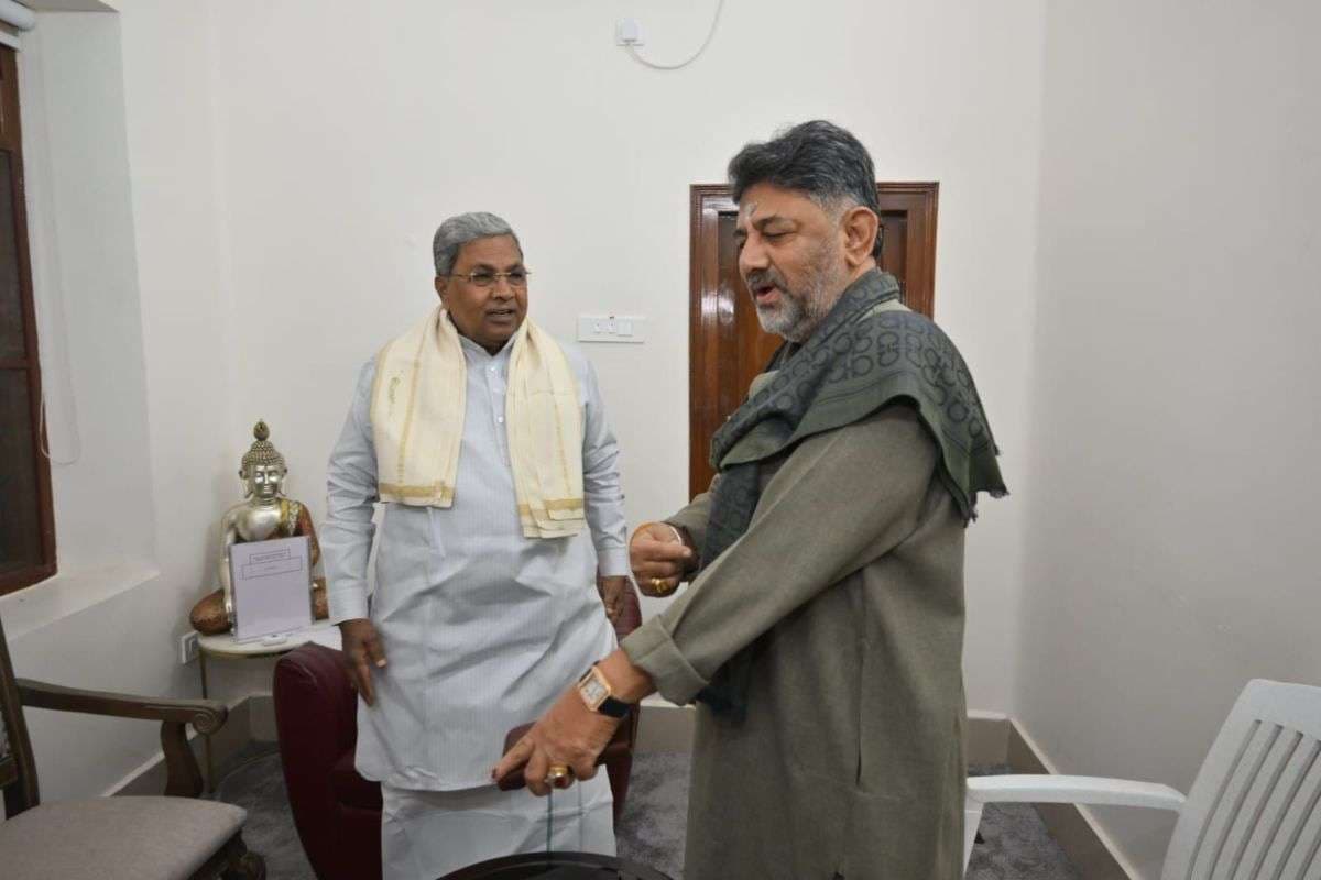 Karnataka Political Crises: कांग्रेस का टला खतरा! एक साथ आए DK औऱ सिद्दरमैया, X पर किया पोस्ट