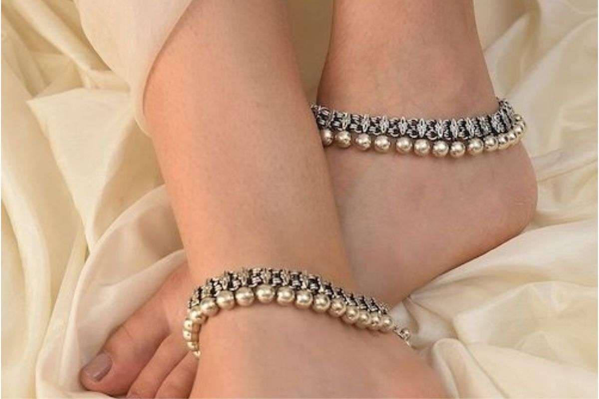 Silver Heavy Payal Designs: पुरानी पायल को कहें अलविदा,अब ट्रेंड में हैं ये 5 यूनिक सिल्वर हेवी पायल डिजाइन