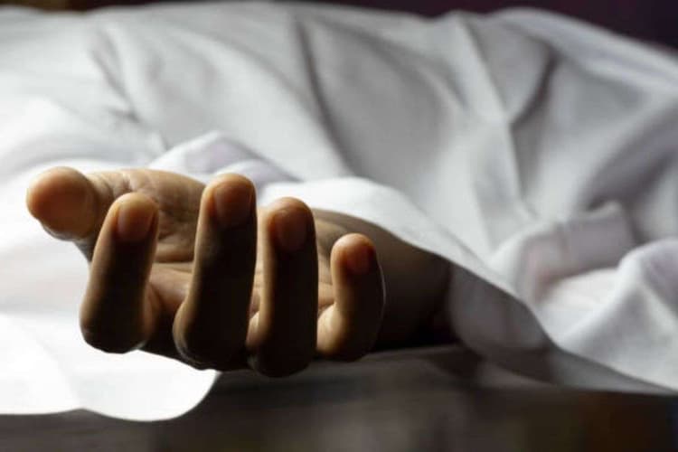 जमुई में बेटी के तिलक से पहले पिता की मौत, दादा दादी को लेने गए थे बंगाल