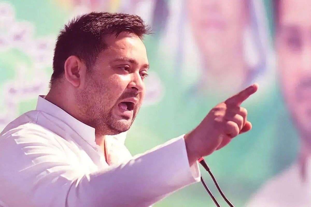बिहार में वोटिंग के बीच बीजेपी का राजद पर बड़ा आरोप, कहा- तेजस्वी ने मुकेश सहनी के कनपट्टी पर ही कट्टा लगा दिया