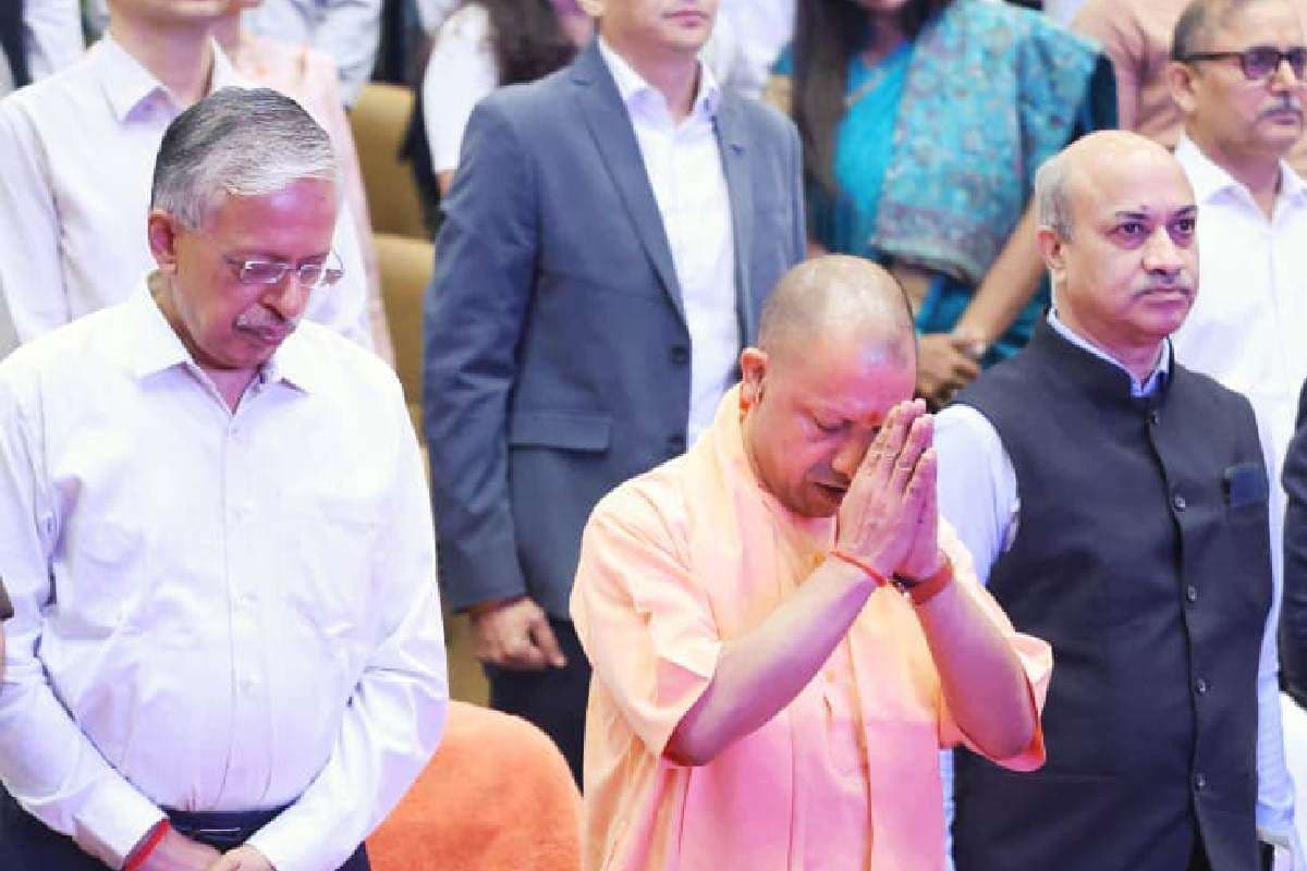 Vande Mataram : बोले सीएम योगी– वंदे मातरम् भारत की आजादी का अमर मंत्र