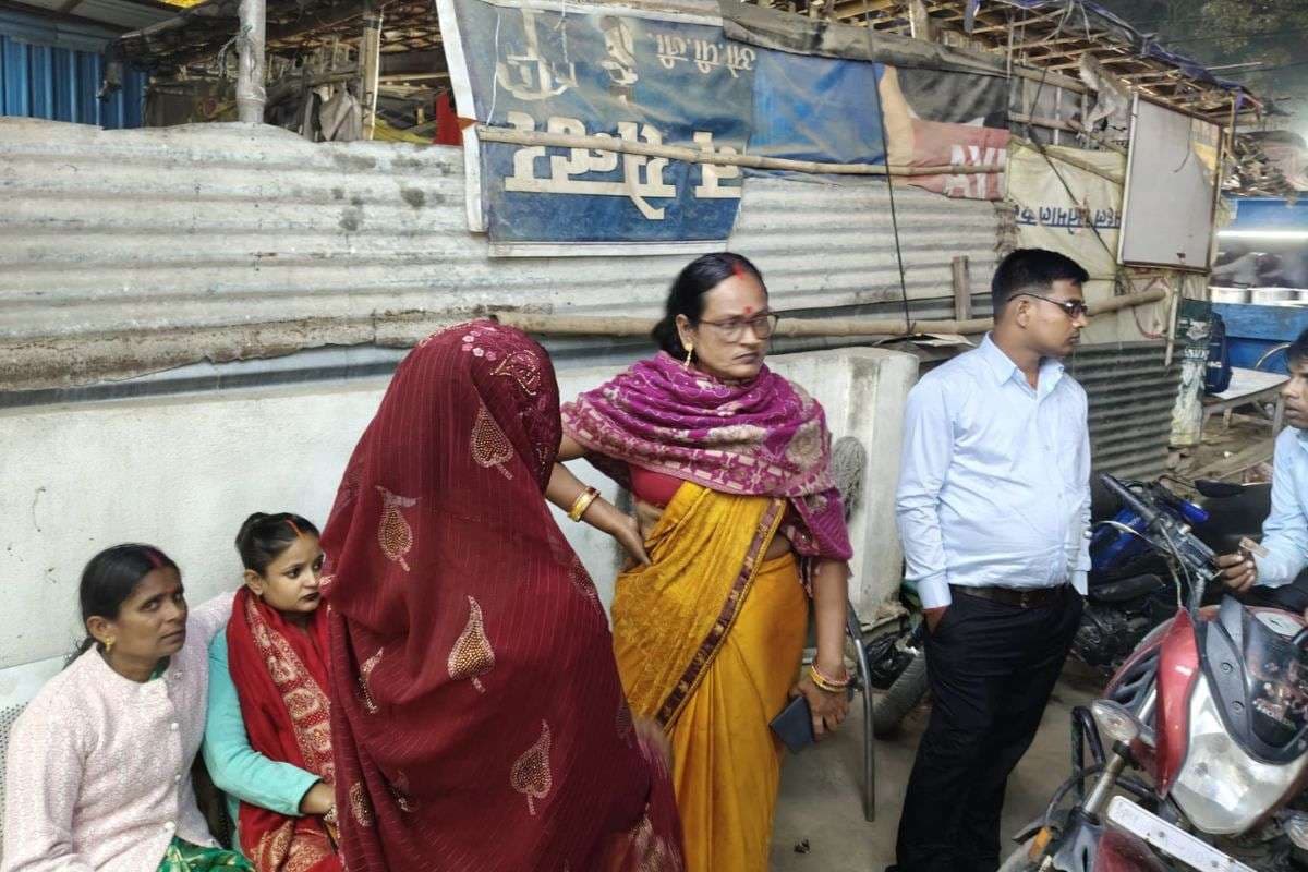 Muzaffarpur: SKMCH गेट के पास महिला से छीना मंगलसूत्र, शर्ट खोलकर भागा बदमाश