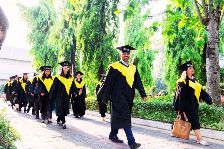 XLRI में प्रोफेशनल्स के लिए बिजनेस एनालिटिक्स और सीनियर लीडरशिप में पोस्टग्रेजुएट सर्टिफिकेट कोर्स लांच