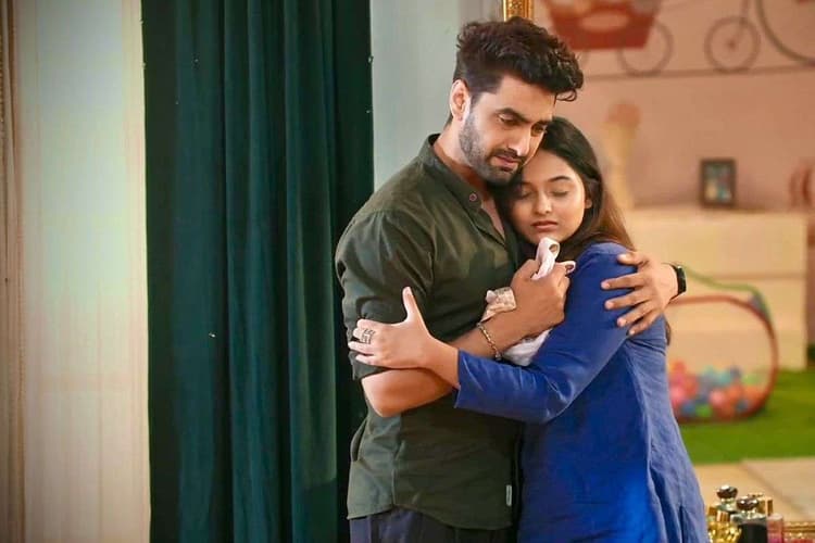 Yeh Rishta Kya Kehlata Hai: बिन ब्याही मां बनेगी कियारा, प्रेगनेंसी के बारे में इस शख्स को चलेगा पता?